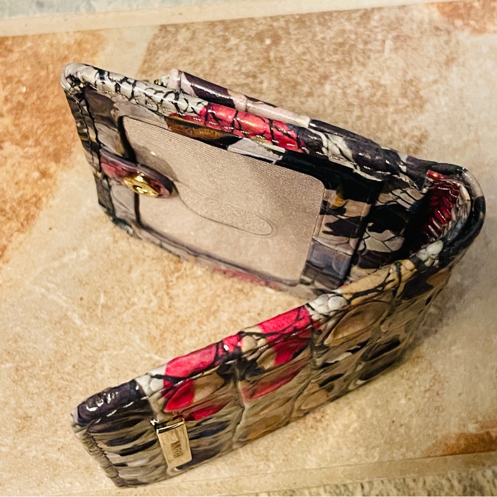 RARE FIND! Brahmin ADORE OMBRÉ Jane Wallet! - Picture 7 of 10